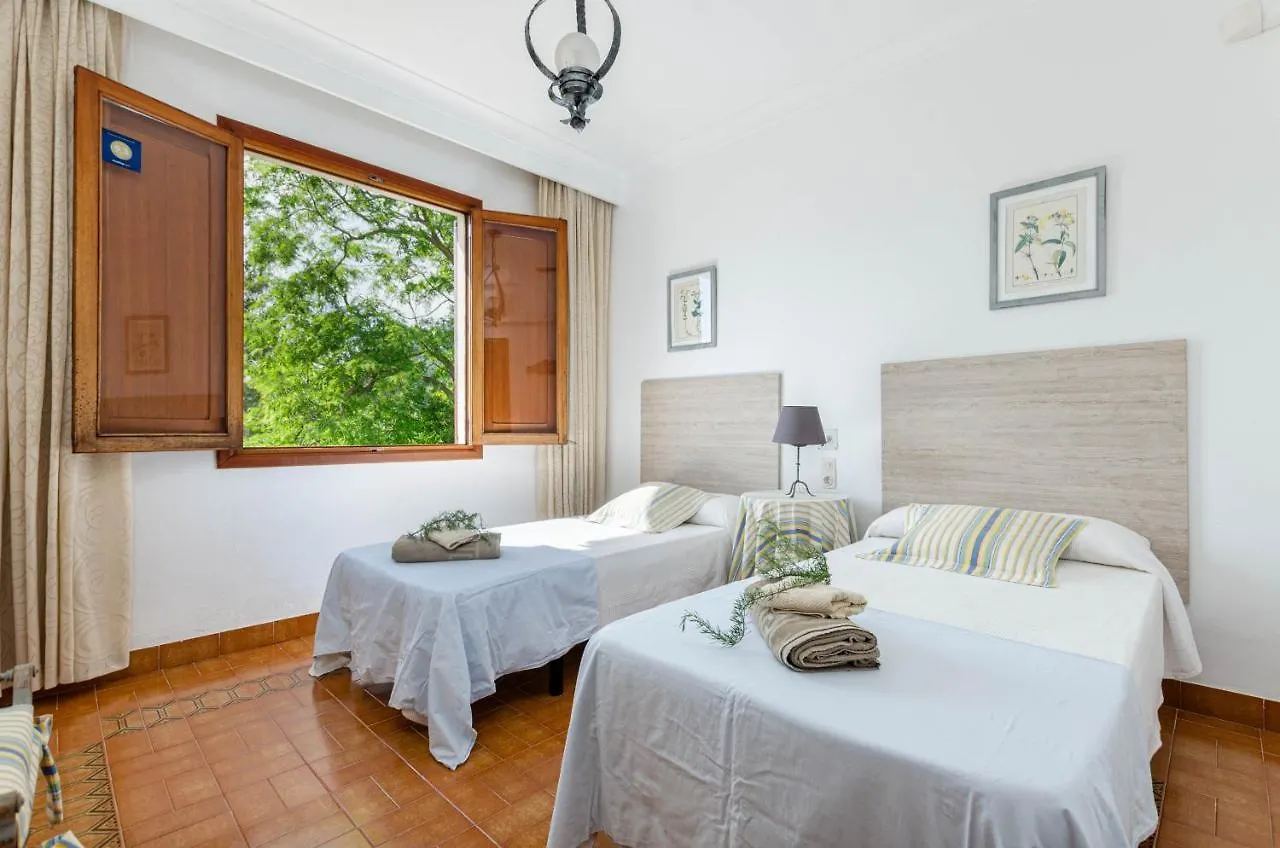 Yourhouse Can Marquesi Lluc 0*,